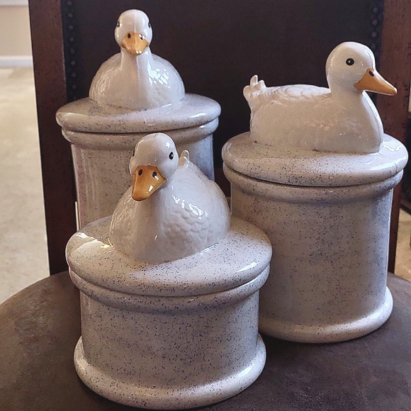 CERAMIC 3PC SITTING DUCK CANISTER SET - Picture 7 of 7